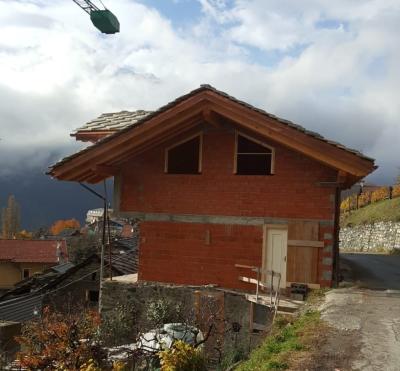Ristrutturazione con sopraelevazione a Châtillon