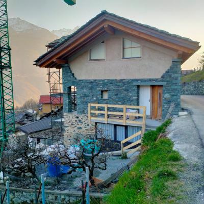 Ristrutturazione con sopraelevazione a Châtillon