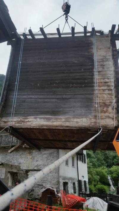 Restauro rascard — sollevamento della struttura